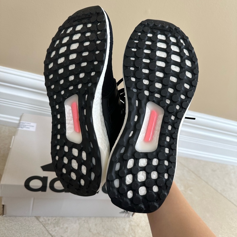 Adidas Ultraboost 5.0 DNA - Picture 5 of 7